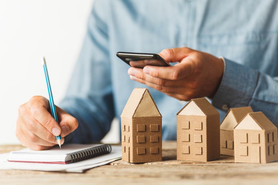 real estate rental through application in phone using an online site