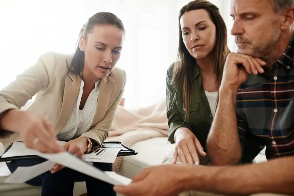 Ask these questions before hiring a real estate agent