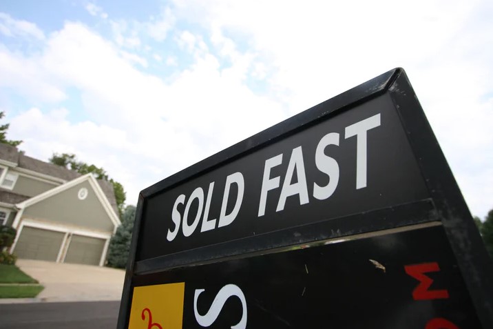 Solf fast home sign